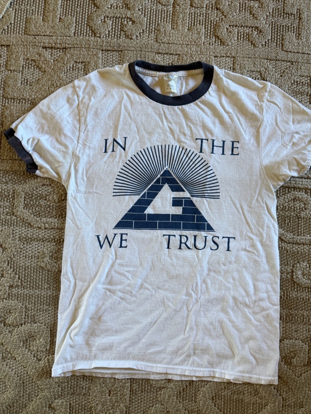 Vintage 80s Ringer Tee with Pyramid Graphic - White & navy blue sz m adults